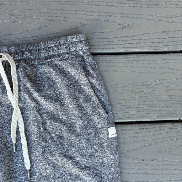 Vuori Performance Jogger and Vuori Energy Top Long - Picture 6 of 13